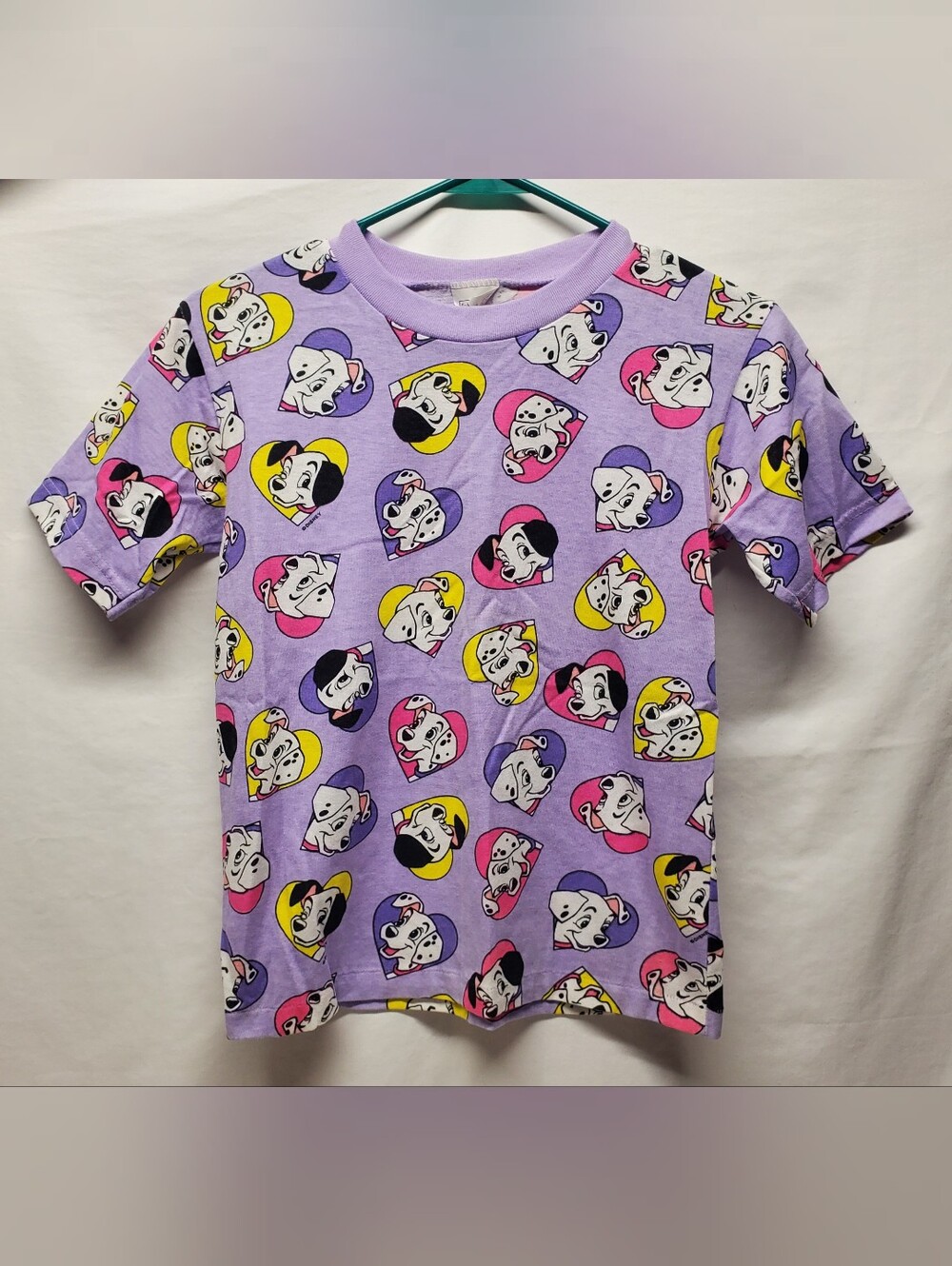 Disney Purple 101 Dalmatians Heart Print Kids Tee Vintage rare 80s 90s Movie Y2k